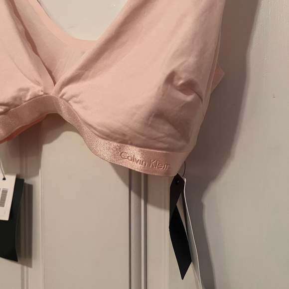 Women's Pink Intimate Bra - Picture 2 of 7